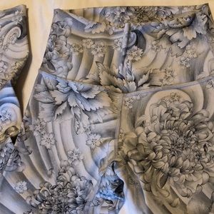 Grey and white lululemon leggings floral